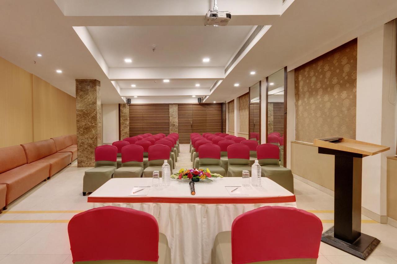 The Caliph Hotel, Mumbai Near Powai Lake Exterior foto